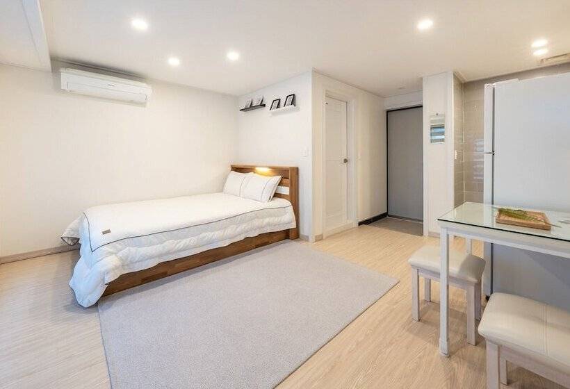 Goseong Badasga Per Osyeonbyu Pension