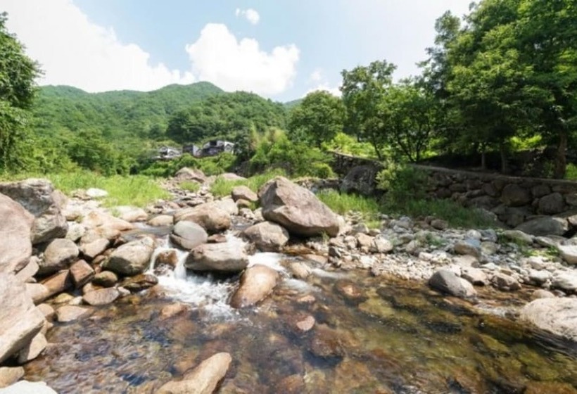 Hadong Jayeonaega Pension