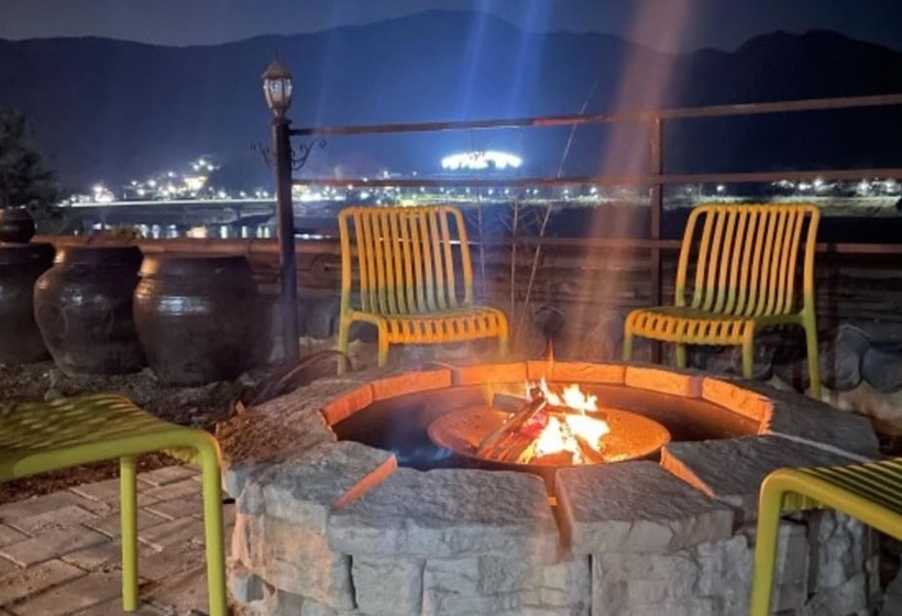 Hadong Mulkkot Gardens Pension