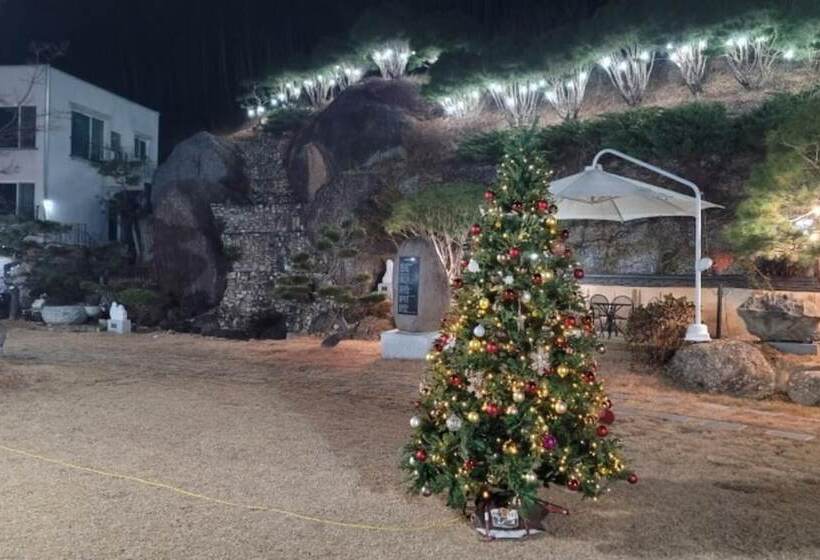 Hadong Mulkkot Gardens Pension