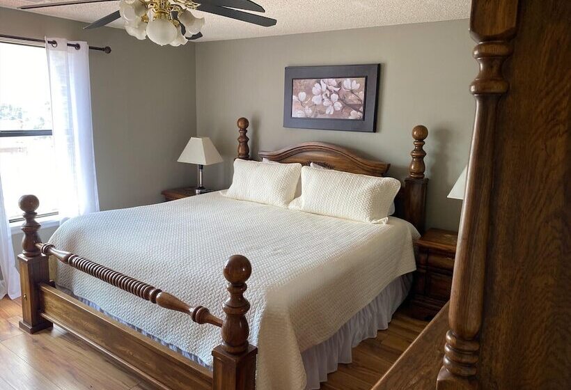 Hales Bar Marina And Resort