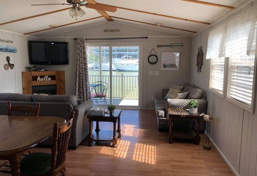 Hales Bar Marina And Resort