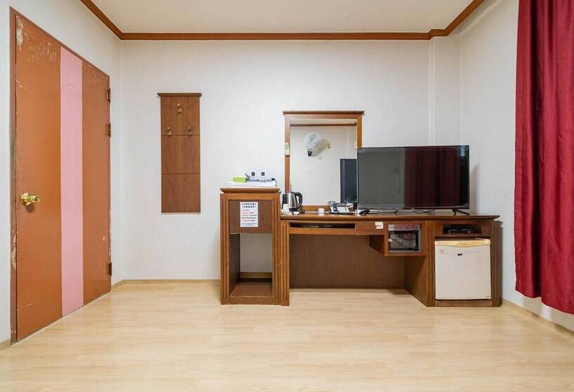 Hongcheon Woodeungjang Motel