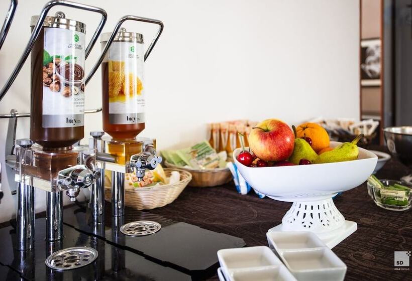 مسافرخانه Fattori