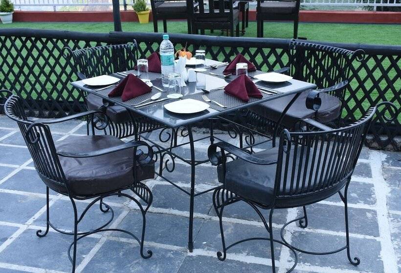 ホテル Aanantham Country Resort