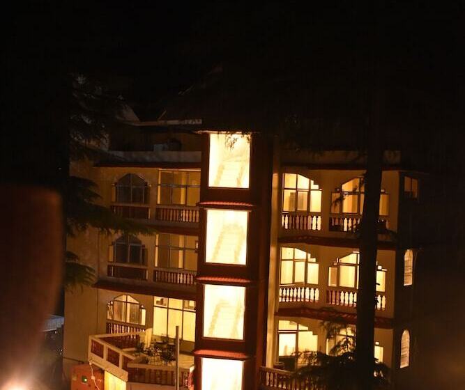 ホテル Aanantham Country Resort