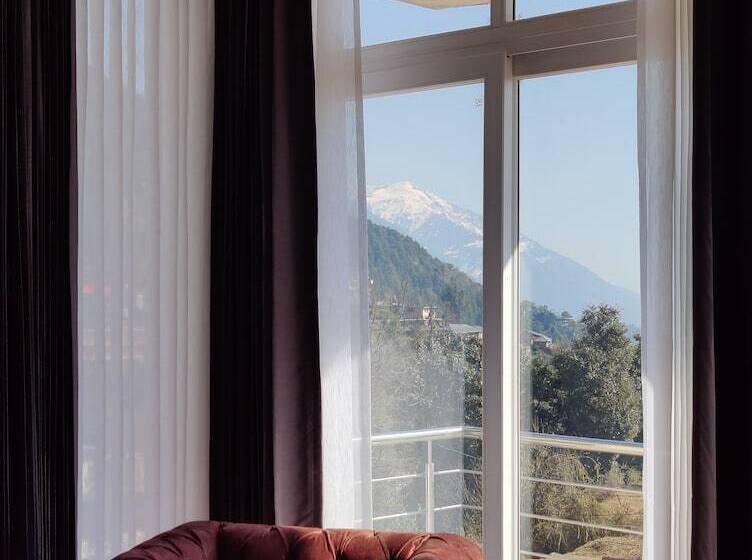 Aliza Inn And Suites By Srs Hotels