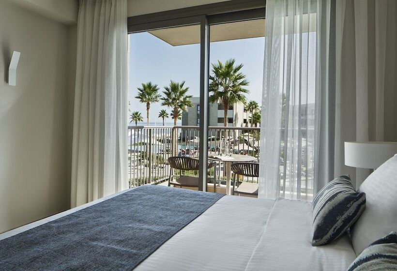 Отель Amira Luxury Resort & Spa Adults Only