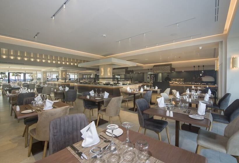 Отель Amira Luxury Resort & Spa Adults Only