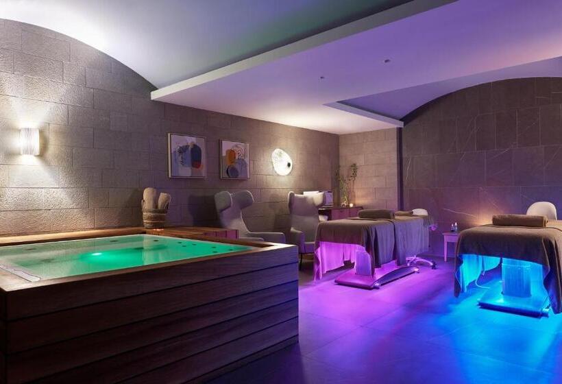 Отель Amira Luxury Resort & Spa Adults Only