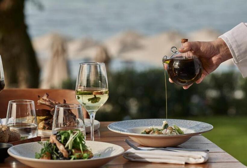 Отель Amira Luxury Resort & Spa Adults Only