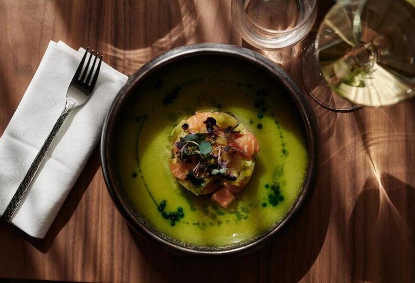 Отель Amira Luxury Resort & Spa Adults Only