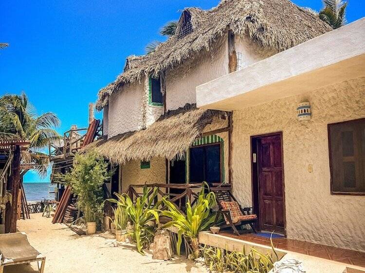 בית מלון כפרי Beach Club Escape Holbox