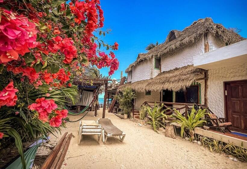 בית מלון כפרי Beach Club Escape Holbox