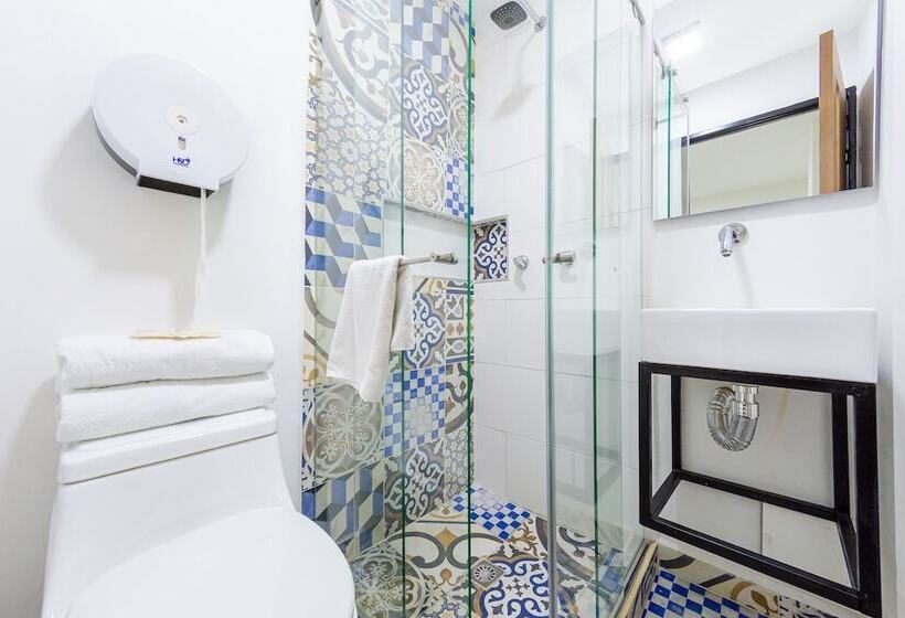 בית מלון כפרי Ayenda Bee