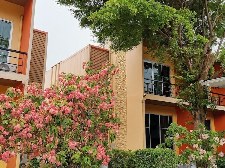 Отель Bangkok Grand Resort