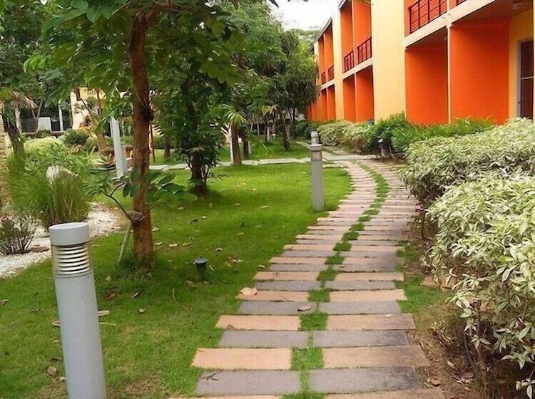 Отель Bangkok Grand Resort