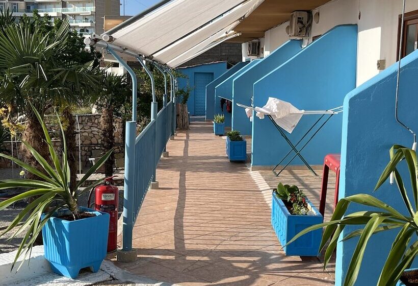 בית מלון כפרי Blue Holiday