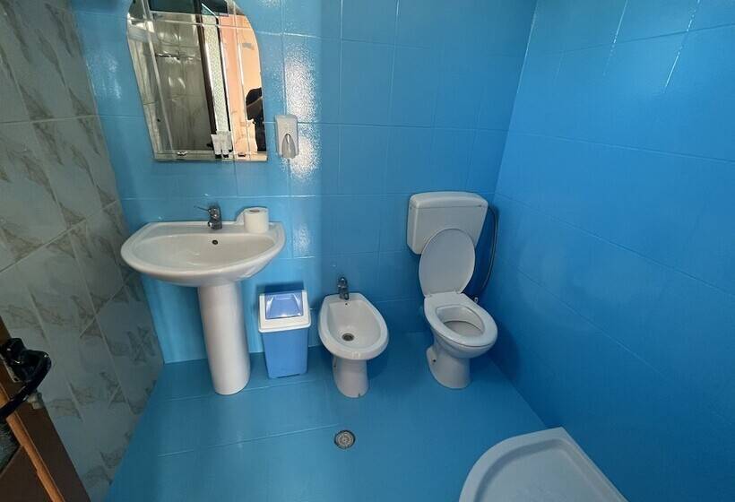 בית מלון כפרי Blue Holiday