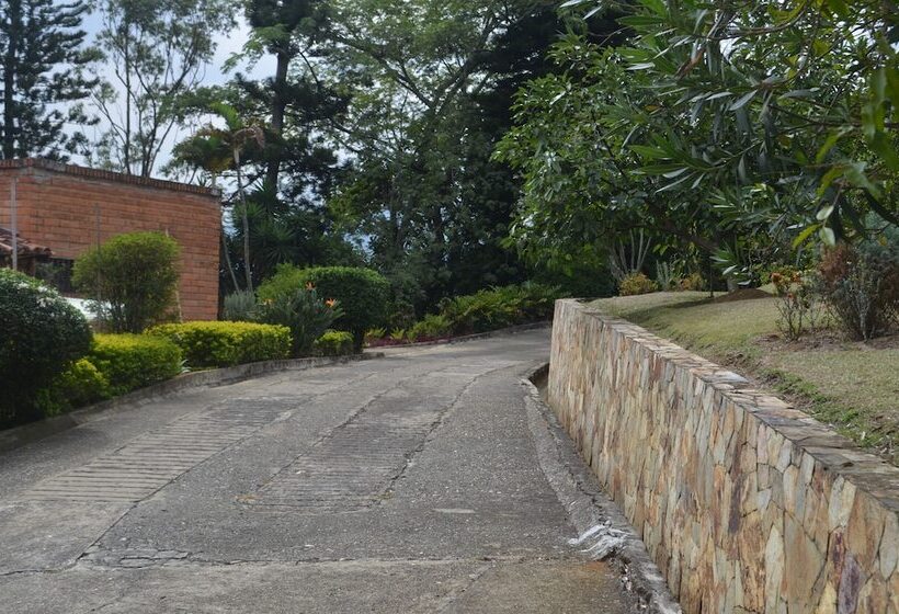 Отель Campestre