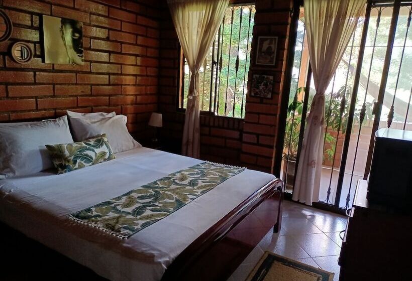 Отель Campestre