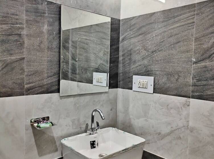 فندق Celebriti By Aransh Group