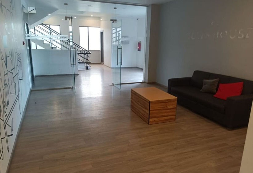 酒店 Dbr Suites, Sarjapur Road