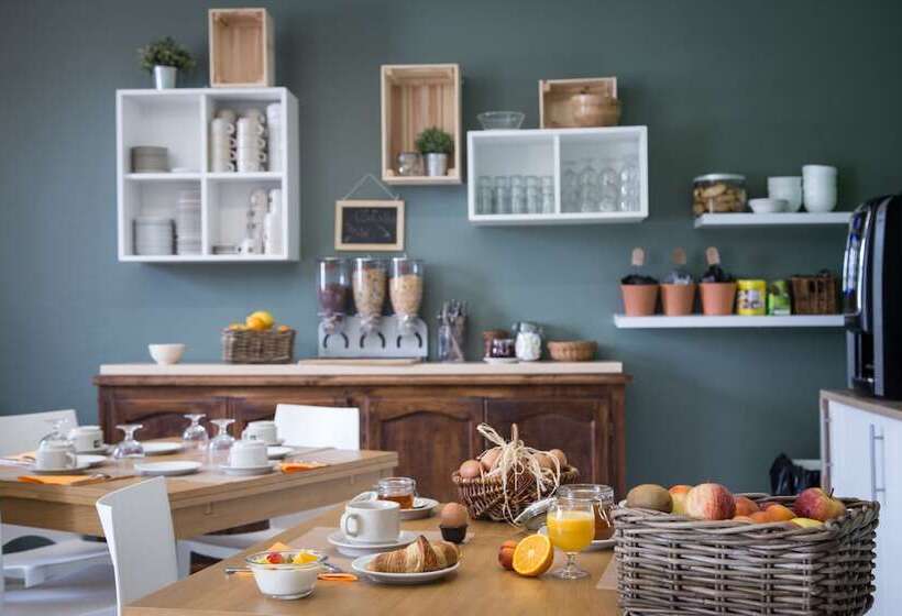 호텔 Domaine De Garabaud