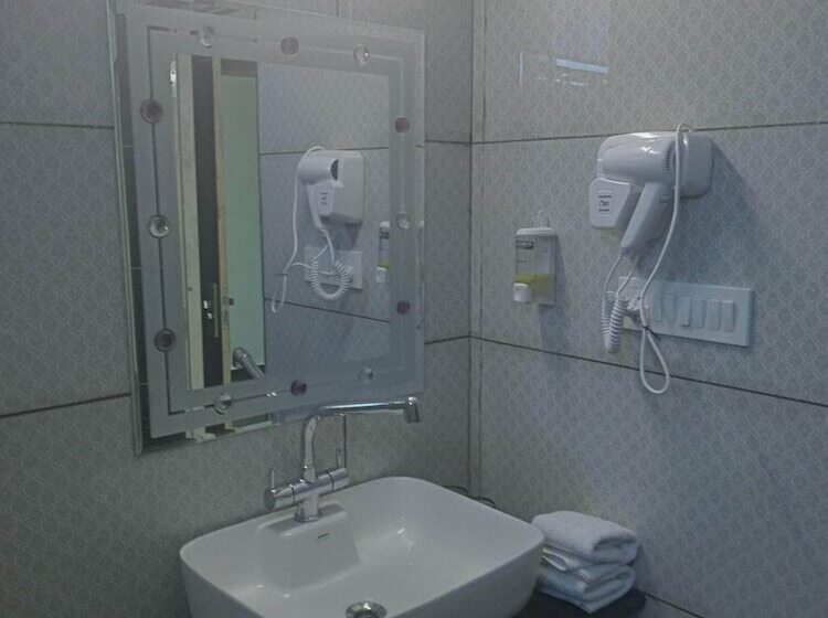 فندق Doongar Fort Gurukripa Hilltop Resorts