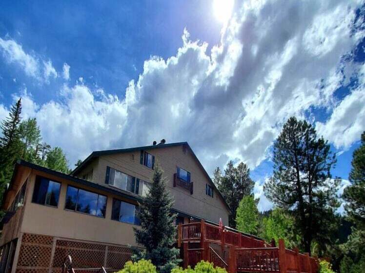 ホテル Edelweiss Resort And Restaurant