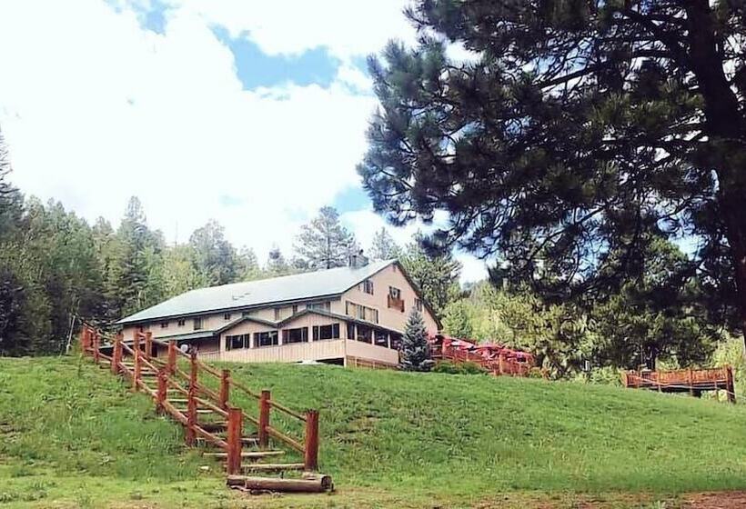 ホテル Edelweiss Resort And Restaurant