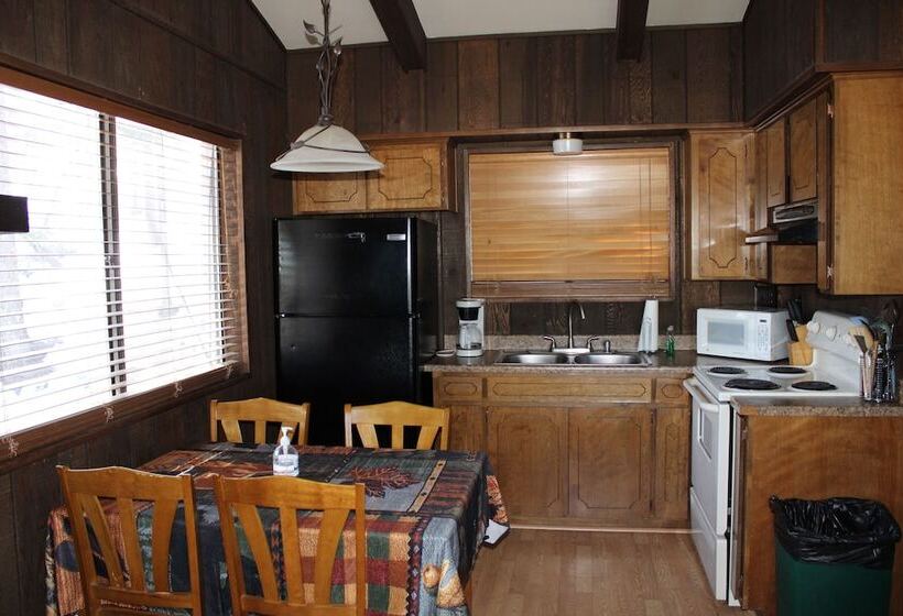 ホテル Edelweiss Resort And Restaurant