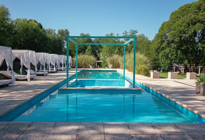 هتل Estancia La Hungria