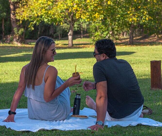 هتل Estancia La Hungria