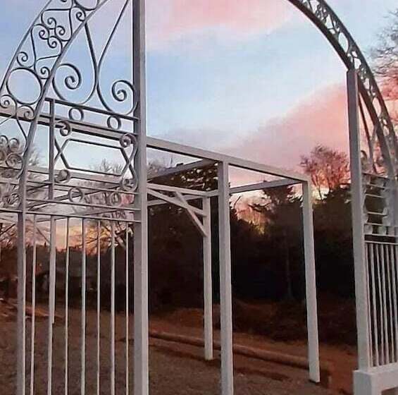 هتل Estancia La Hungria