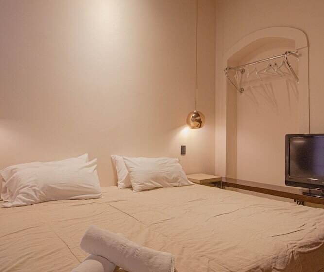 هتل Estancia La Hungria