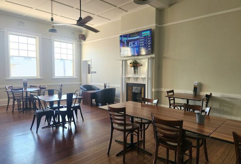 בית מלון כפרי Exchange