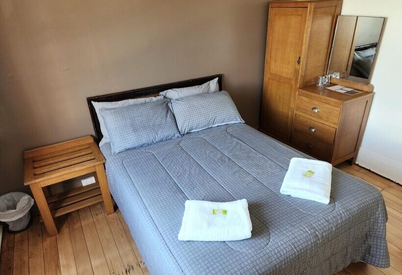 בית מלון כפרי Exchange