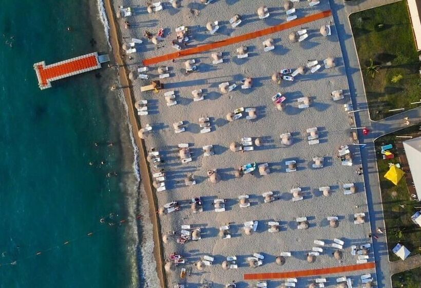 Отель Foga Beach Homes