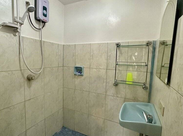 هتل Garden Of Eden Dive Resort