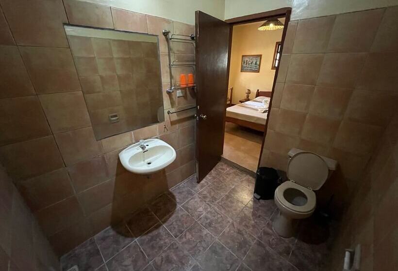 هتل Garden Of Eden Dive Resort