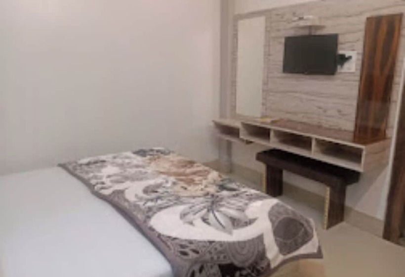 호텔 Goroomgo Brij Raj Guest House Mathura