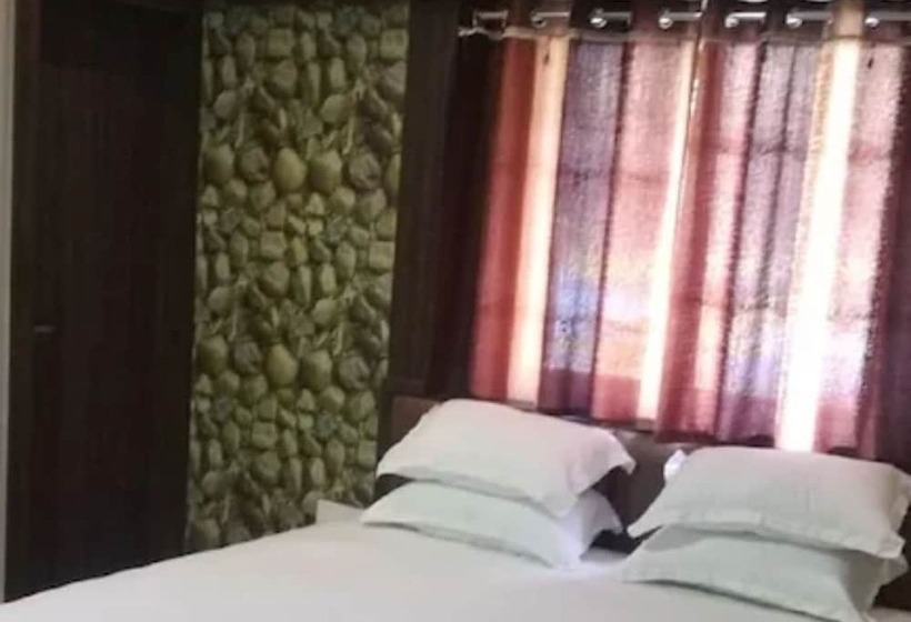 Отель Goroomgo Chandni Jabalpur