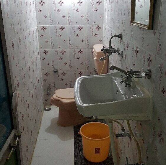 Hotel Goroomgo Dylan Cafe & Guest Jodhpur