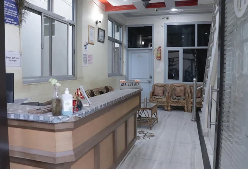 בית מלון כפרי Goroomgo Gayatri Kunj Rishikesh