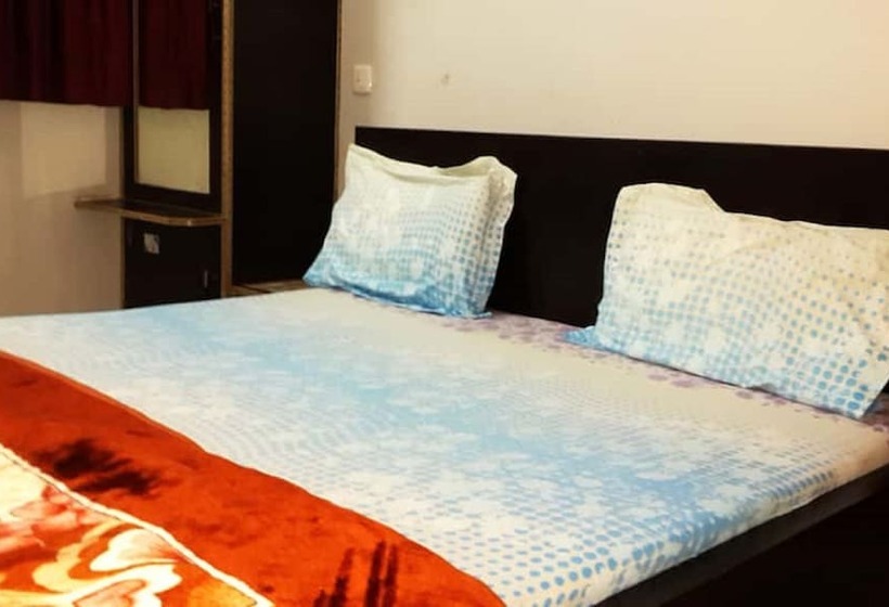 ホテル Goroomgo Goverdhan Palace Mathura