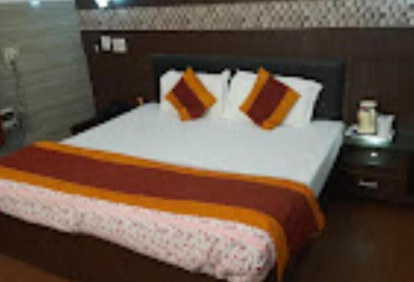 ホテル Goroomgo Goverdhan Palace Mathura