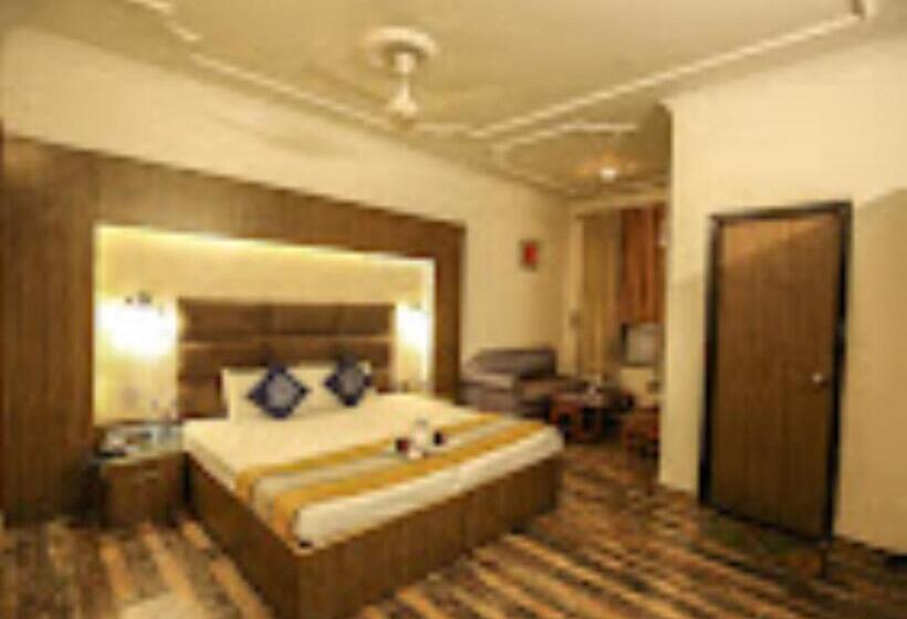 ホテル Goroomgo Goverdhan Palace Mathura