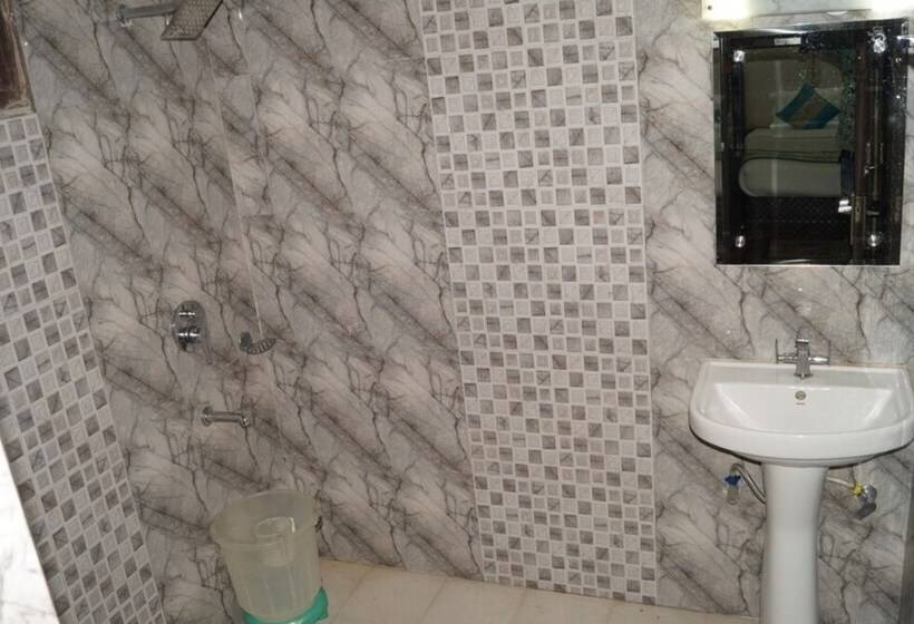 בית מלון כפרי Goroomgo Ngs Ambala