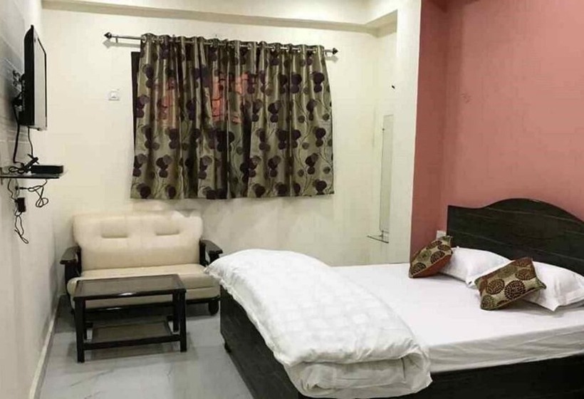 Отель Goroomgo Satyam Residency Jabalpur